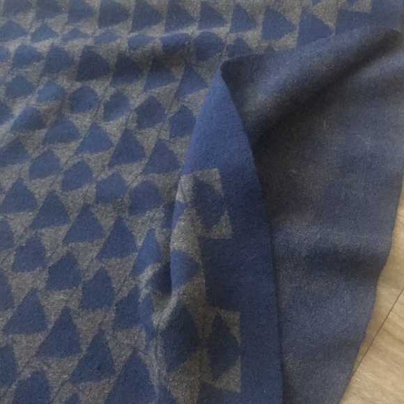 Max Studio Blue Triangle Patterned Knit / Sweater Skirt - Picture 3 of 7